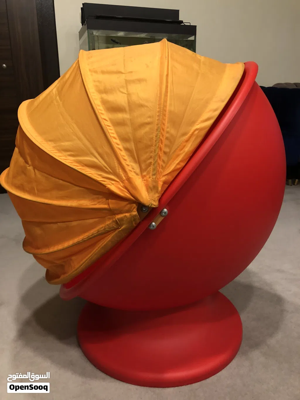 كرسي أيكيا شكل بيضة مع مظلة (Egg Chair) دوّار عدد 2 (لون أحمر وبرتقالي) شراء من بريطانيا للبيع
