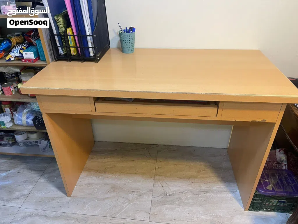 Study table / computer table