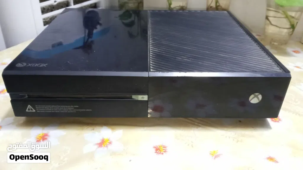 إكس بوكس ون فات نص تيره مستعمل وبي العاب