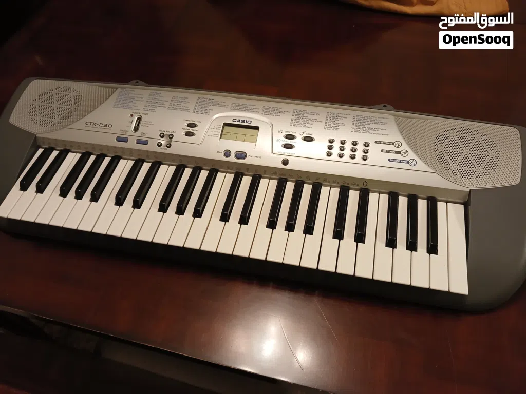 بيانو PIANO نوع Casio موديلSONG BANK HEY BOARD كواليتي عالي جدا استخدام شهر شبه جديد كهرباء وبطارية