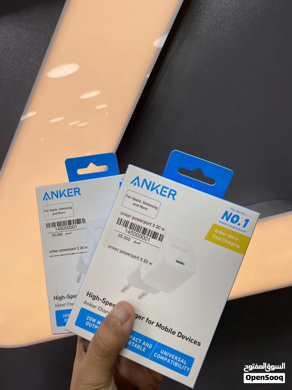 عظمة ايفون bd انكر 30W متوفره في اللون الاسود و الأبيض مكفوله 18 شهر ومعتمده من ابل Anker 312