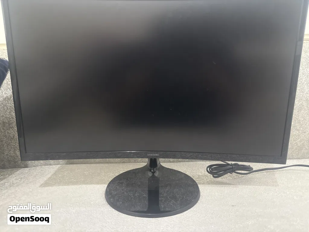 Samsung 24-inch Curved Monitor 60 HZ