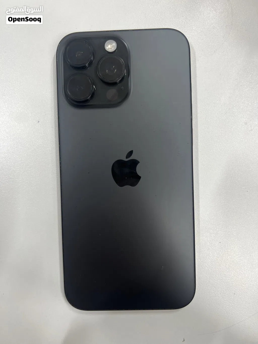 I phone 16 pro max 256 gb , استعمال بسيط بطارية 100٪ نسبتها بسعر معقول