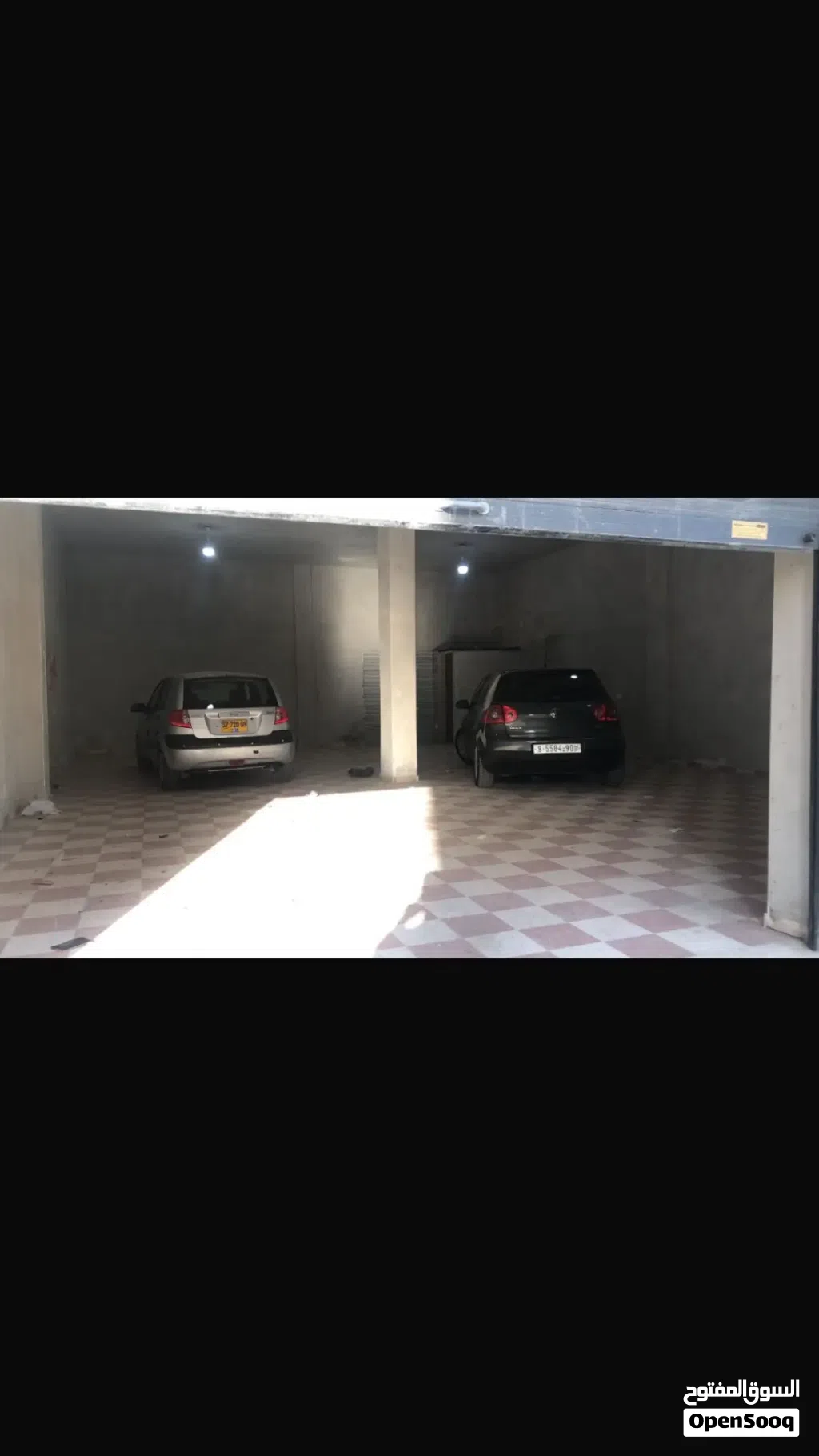 مخازن الايجار عدد2 مساحه100 m بوابات كهربائيه الحاووز قبل كازيه البصه