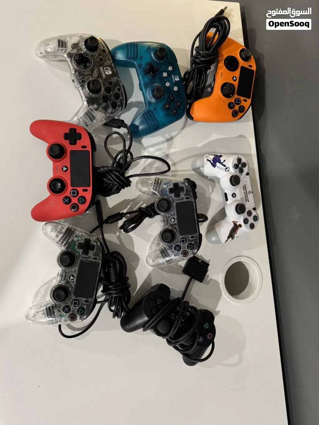 مجموعة أيدي ألعاب متنوعة للبيع – أيدي PS4 تشمل عدة ألوان، Nintendoswitchوللبيع 29 (بدون ارجاع)