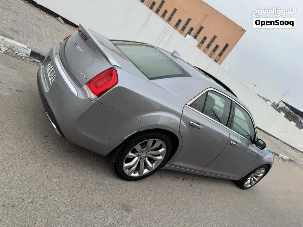 کرایسلەر 300 300S V6