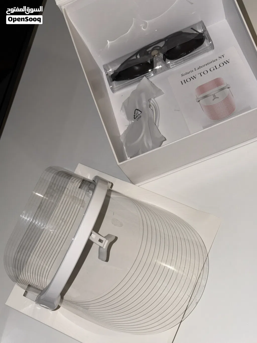 Led light therapy device