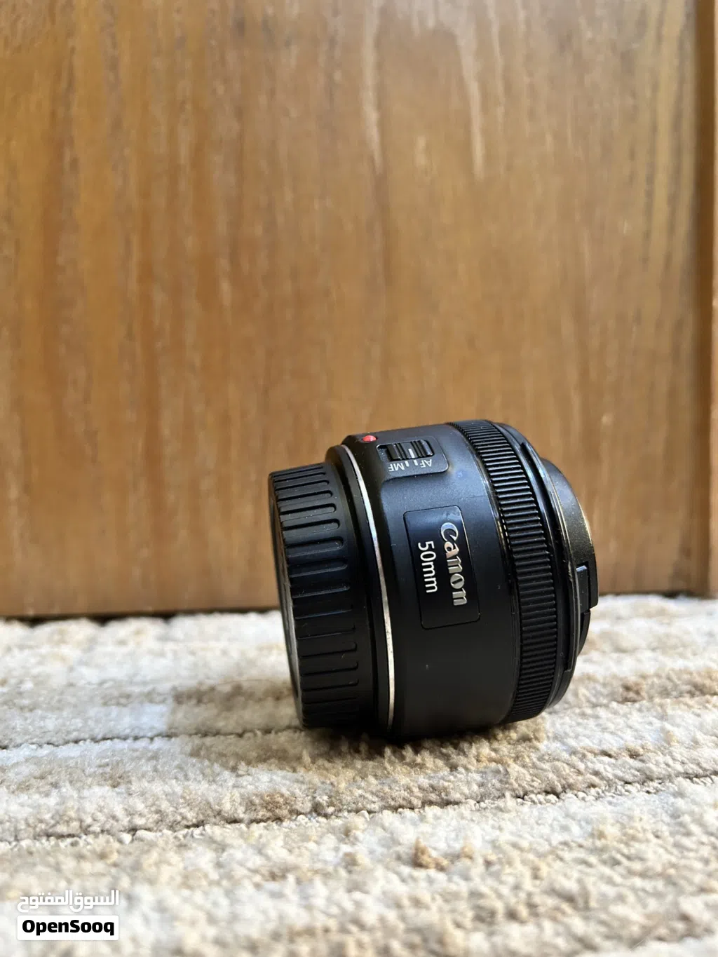 عدسة كانون 50mm