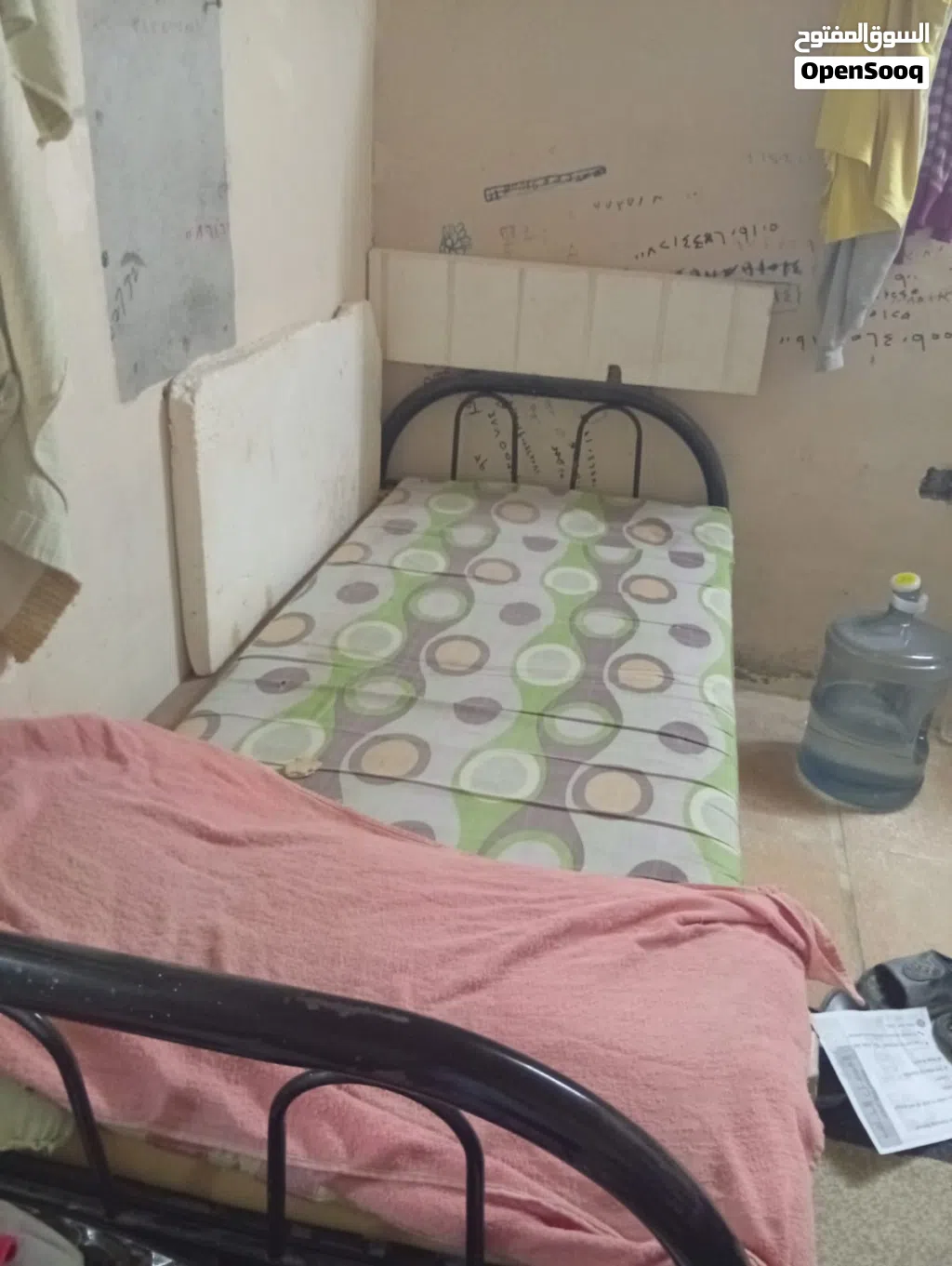 سرير بالدوشق