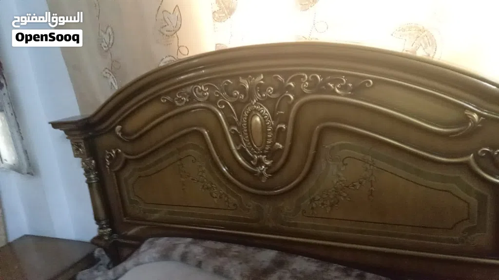 غرفه نوم خزانه وملحق وكميدينا وملحق وتخت دمياطي مصري نخب اول بحاله الوكاله