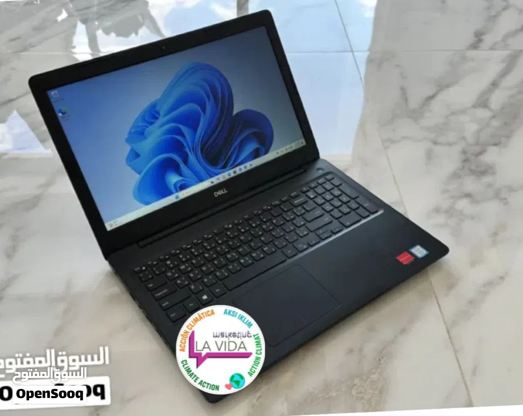 لابتوب Dell كرتين شاشه ومعالج