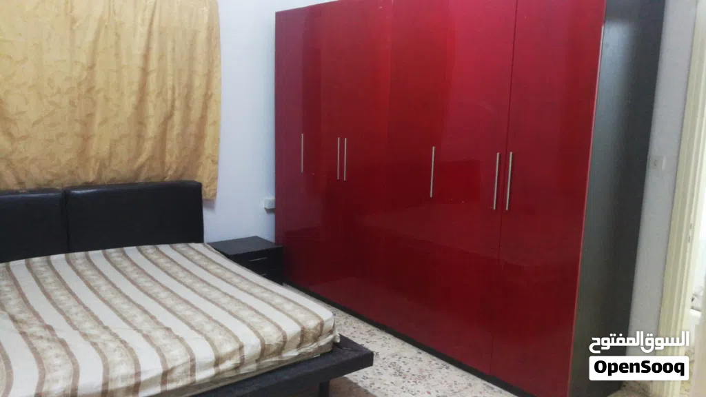 غرفه نوم للبيع بحالةممتازة اللتواصل 0 الموقع جبل الحسين