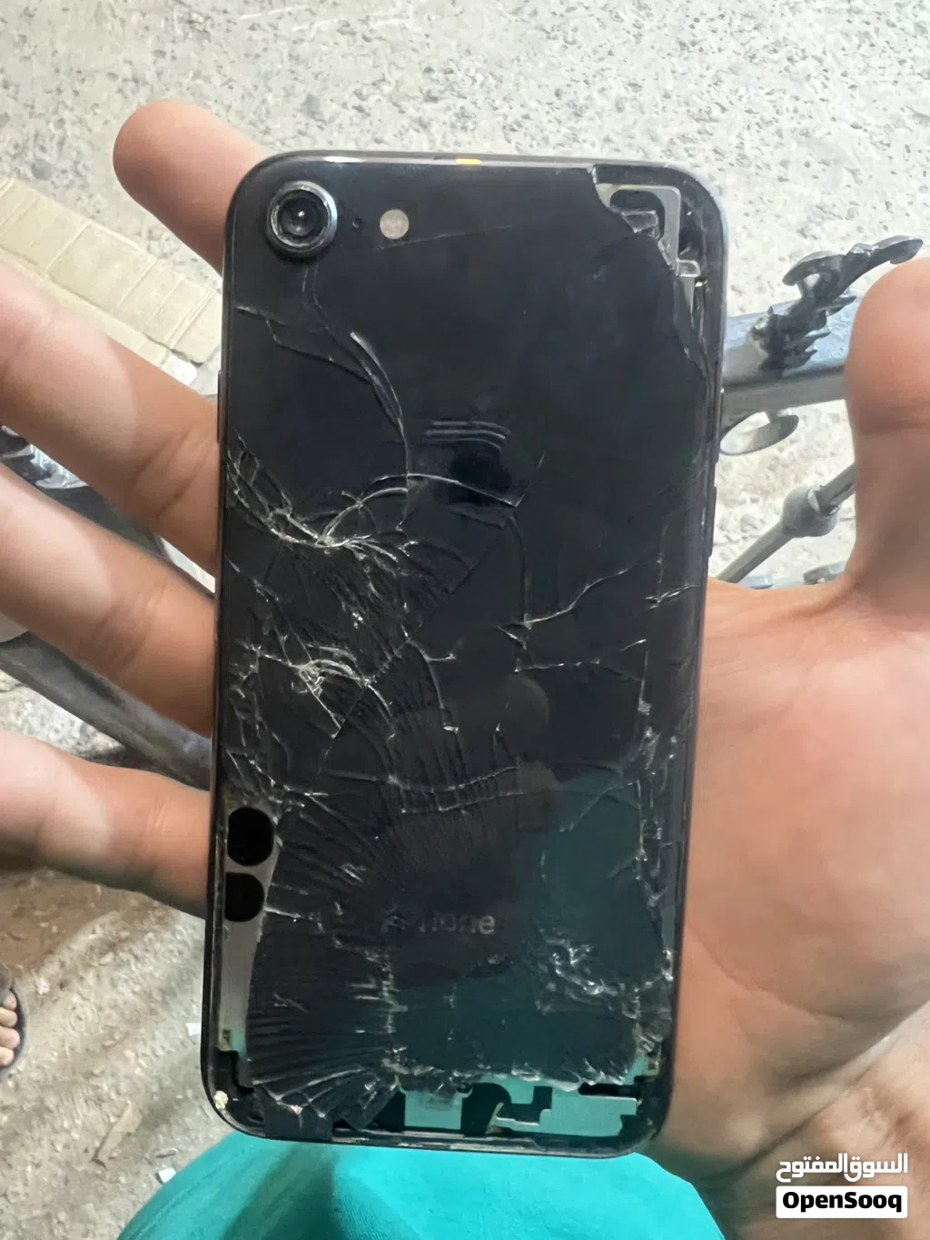 ايفون للبيع