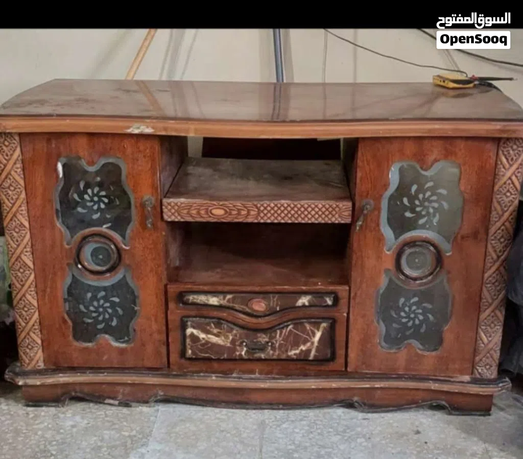 خزانة وطاوله تلفزيون