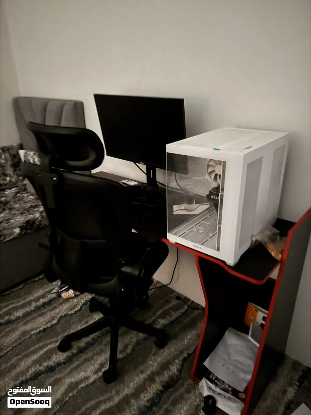 Table with chair only like new