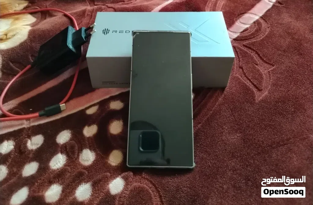 Red Magic 10 Pro بحالة ممتازة 12GB RAM/256GB