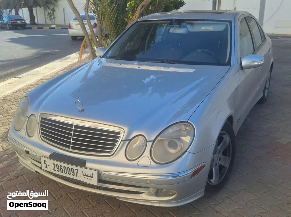 Mercedes Benz E-Class E 200