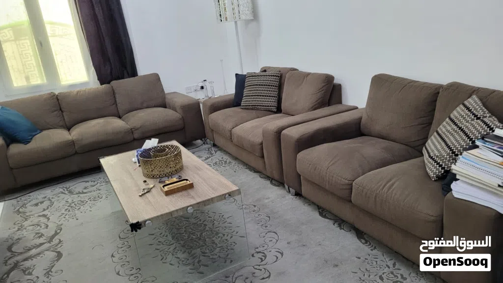 مجلس يكفي عشر اشخاص