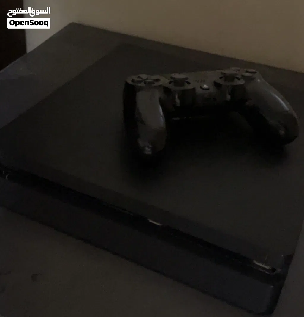 Ps4 للبيع مستعمل ممتاز للغاية