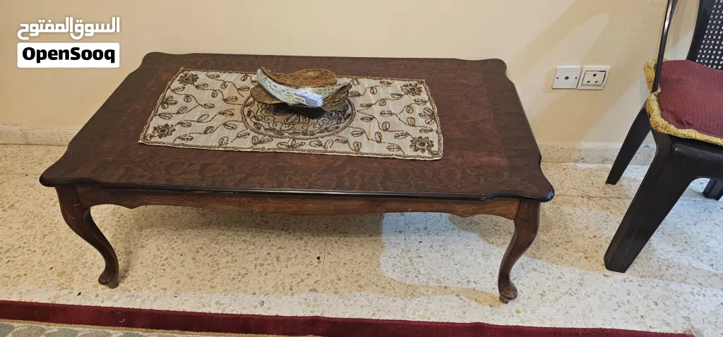 طاولة غرفة معيشة ، جلوس خشب للبيع