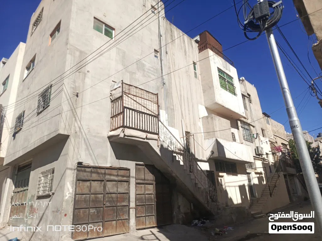 3 عمارات للبيع مع كراج سيارات