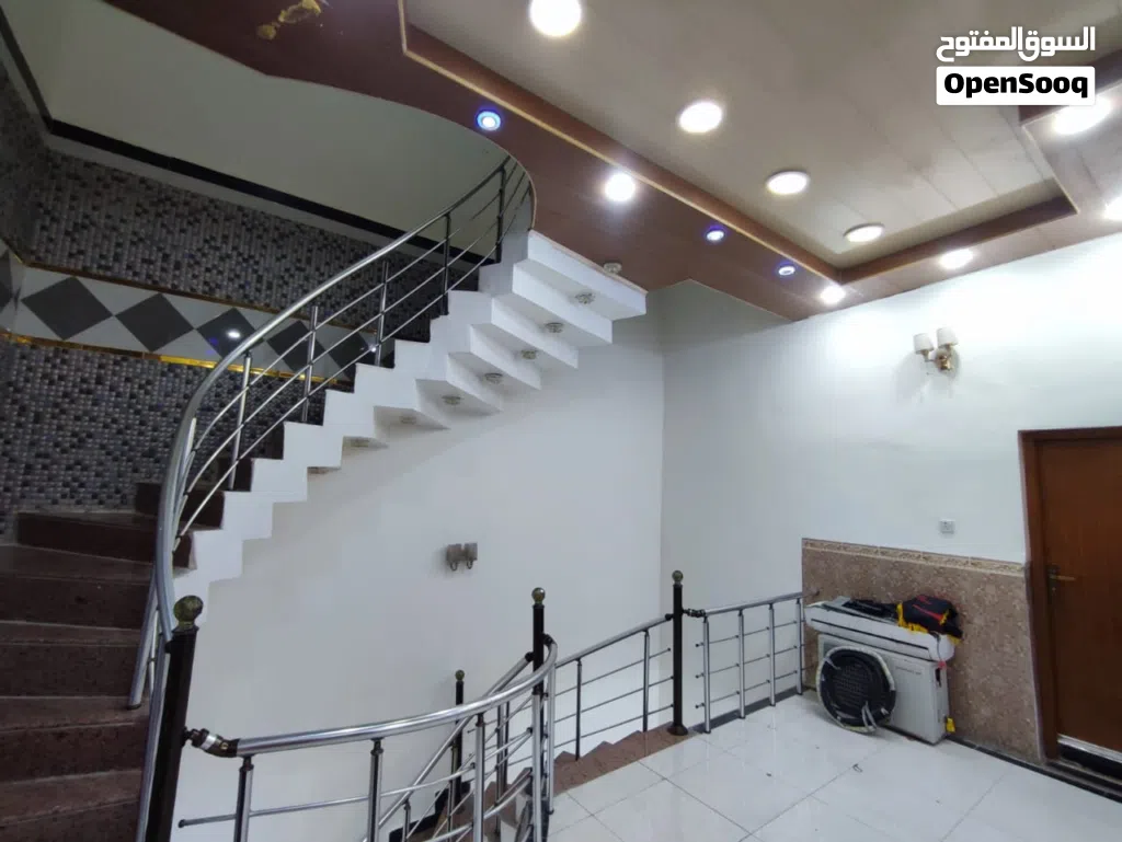 بيت مؤثث للبيع بالجبيلة واجهة البيت مرمر