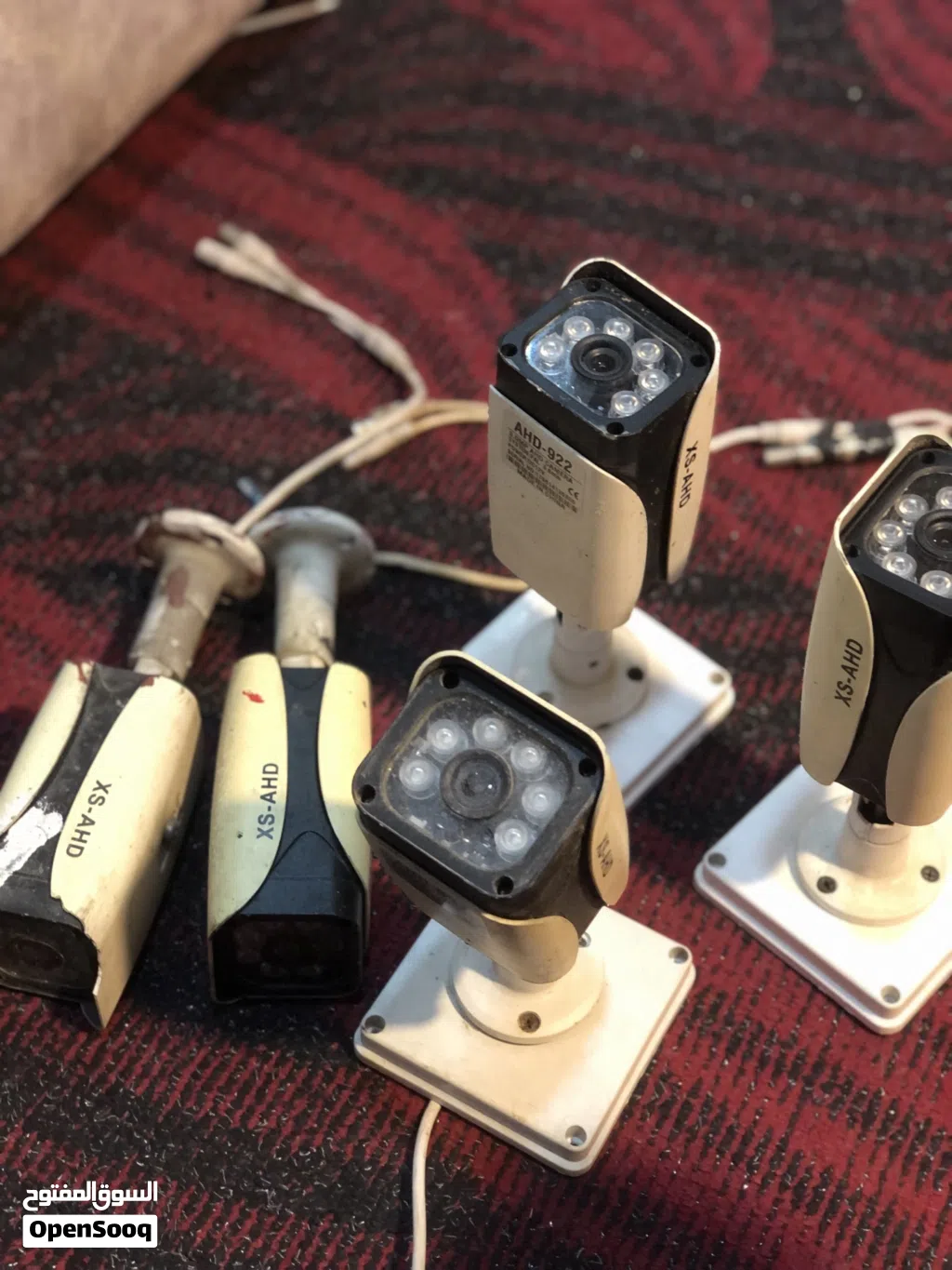 سيستم كاميرات مراقبة كامل وجاهز (5 كاميرات 3MP + جهاز DVR مع هارد ديسك