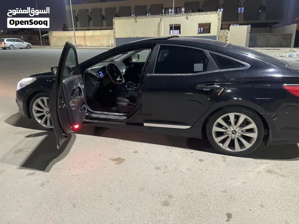 هيونداي ازيرا Standard