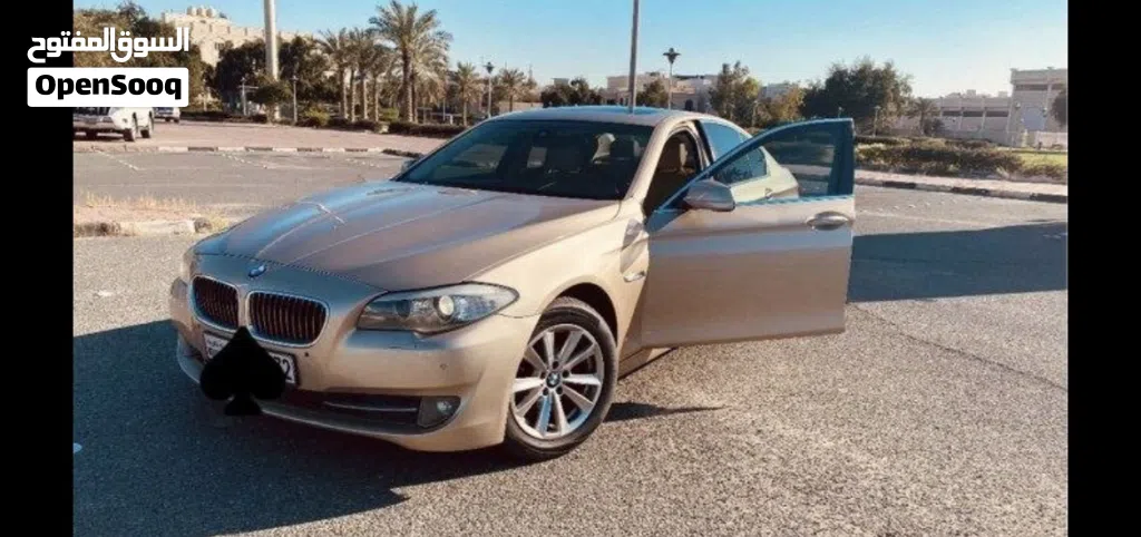بي ام دبليو الفئة 5 530i Sedan