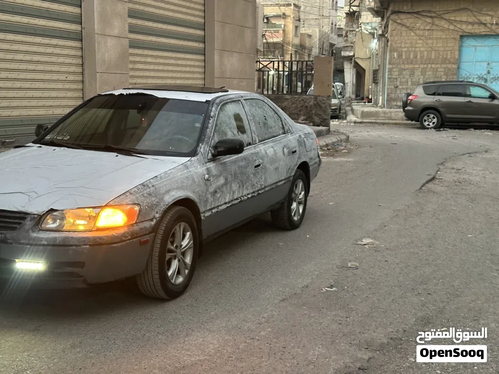 تويوتا كامري LE