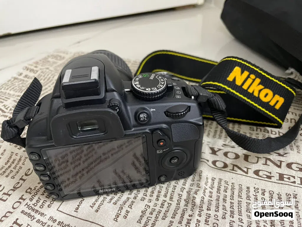 كاميرا نيكون Nikon D3100