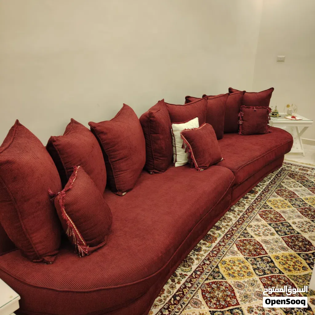 طقم كنب وغرفة نوم بنات