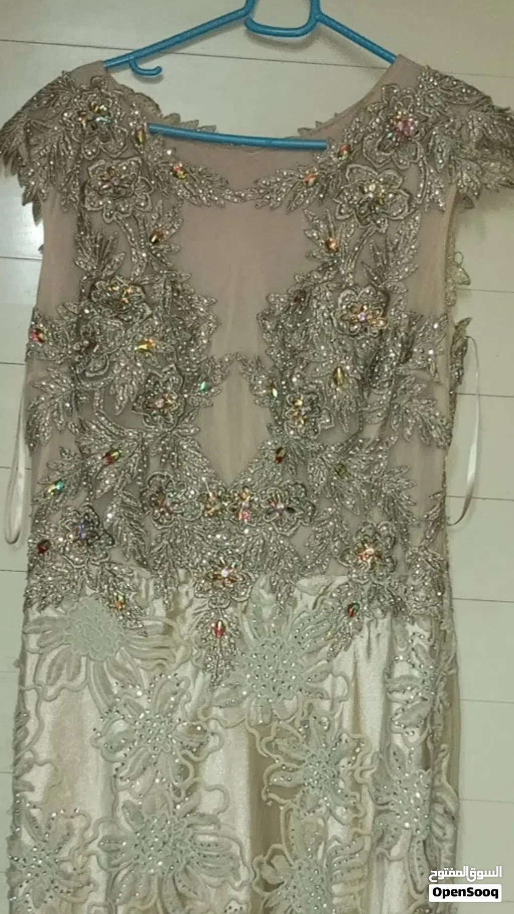 فستان سهره بيج جميل نص كم