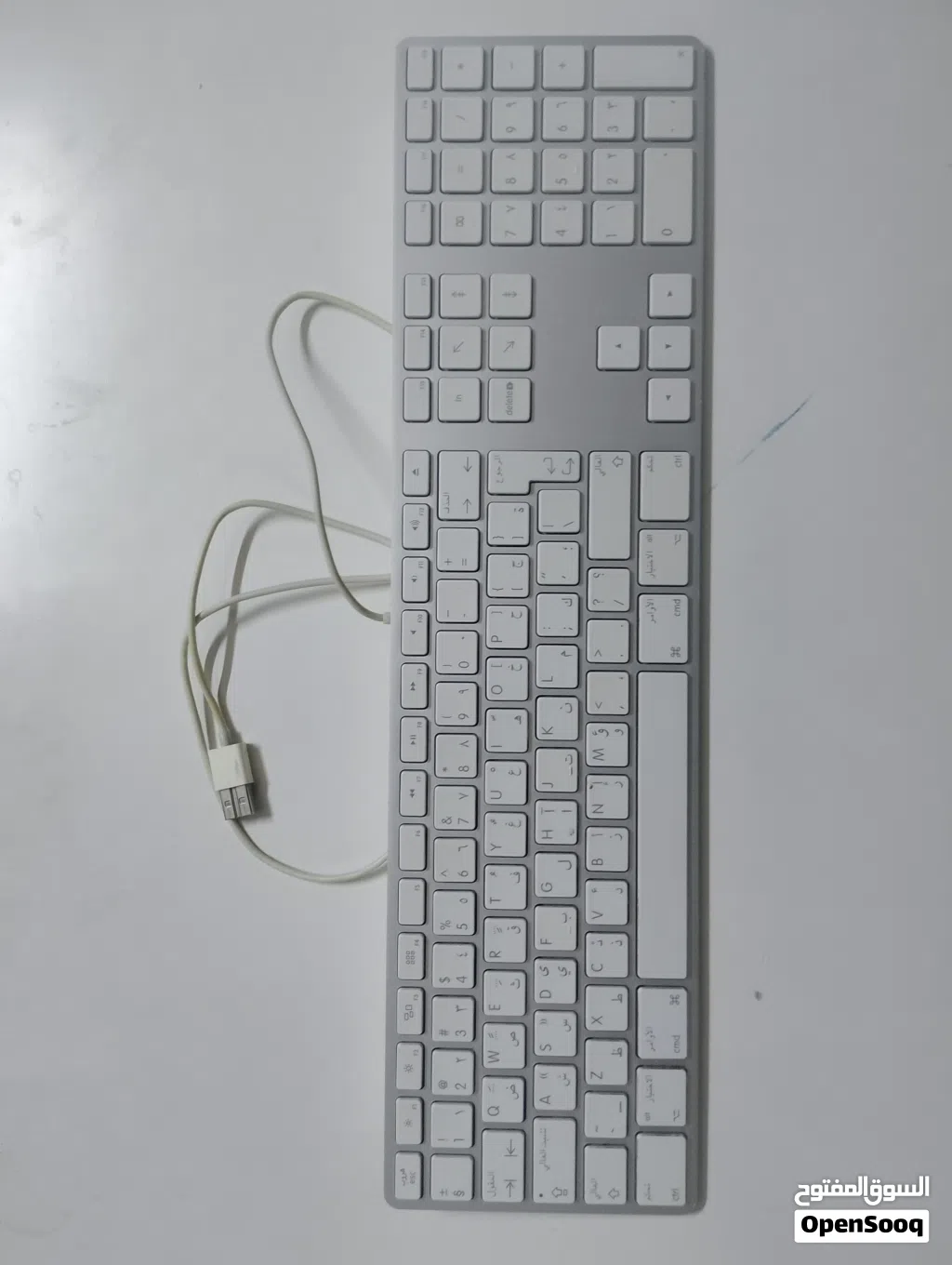 apple keyboard with 2 usb ports