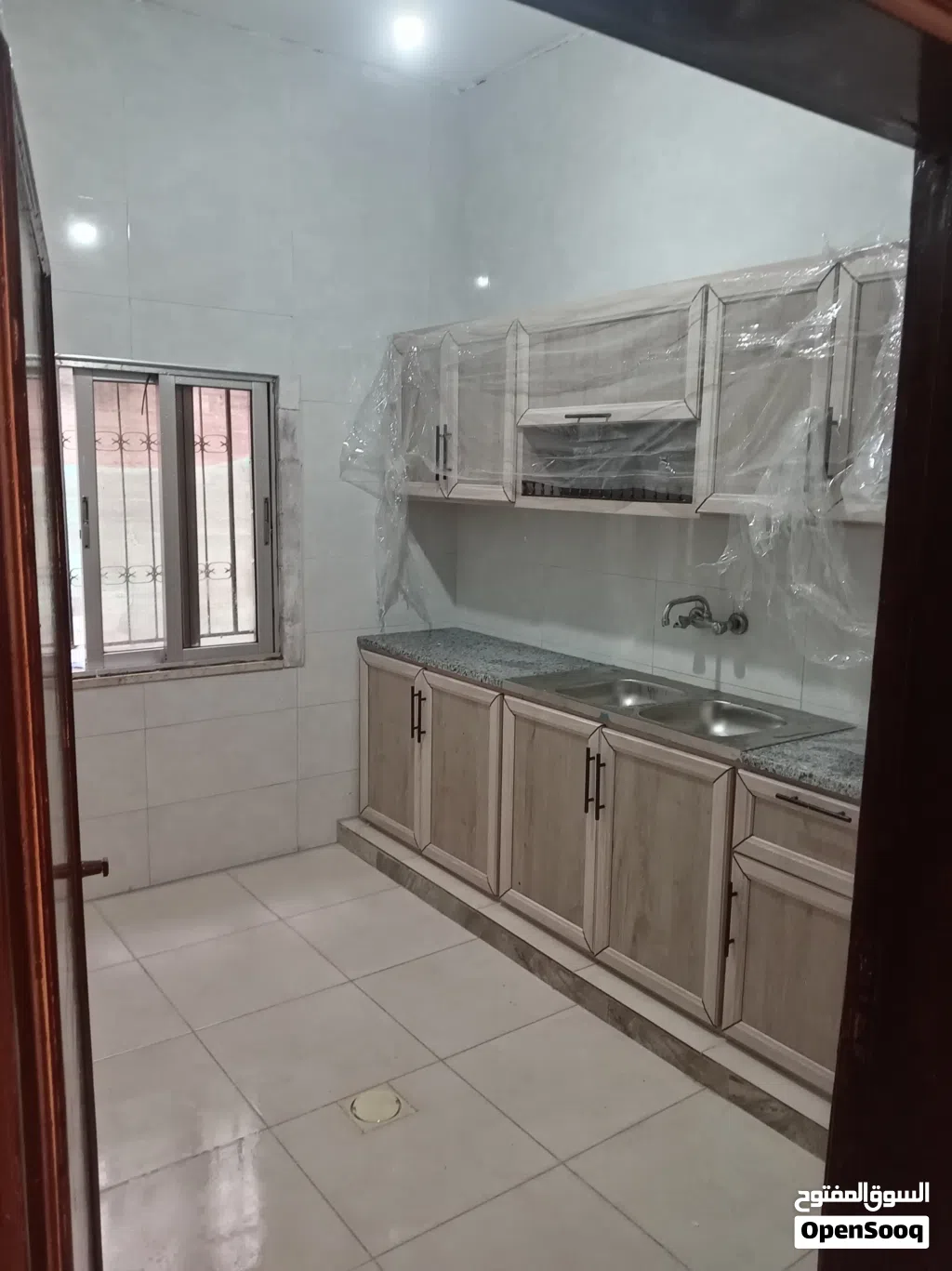شقه بمنطقة الجامعه الاردنيه للايجار 160
