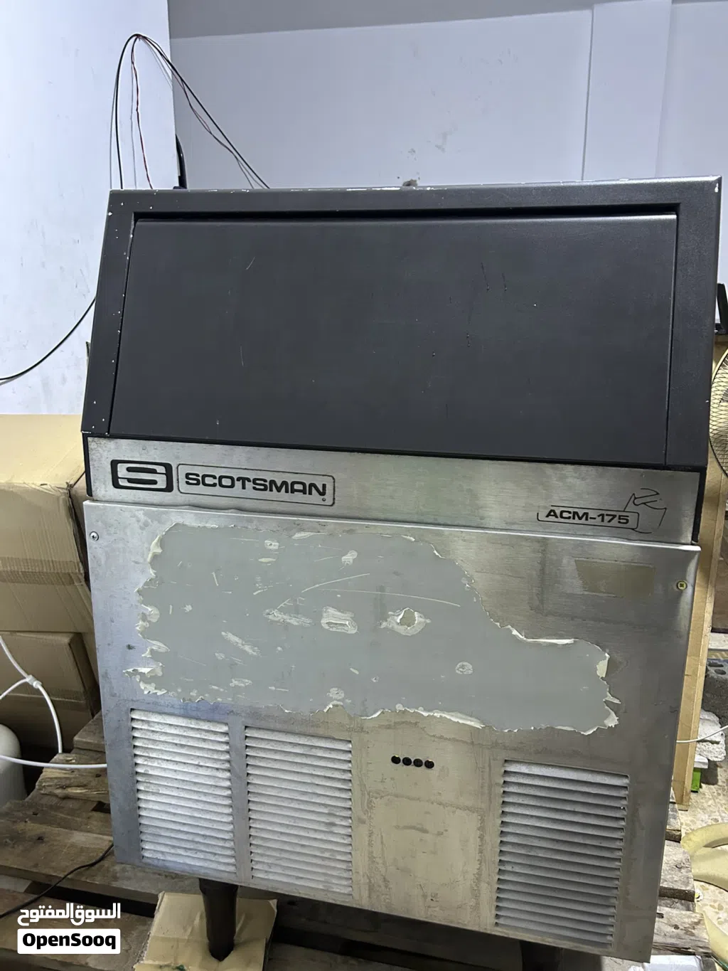 ايس ميكر ice maker
