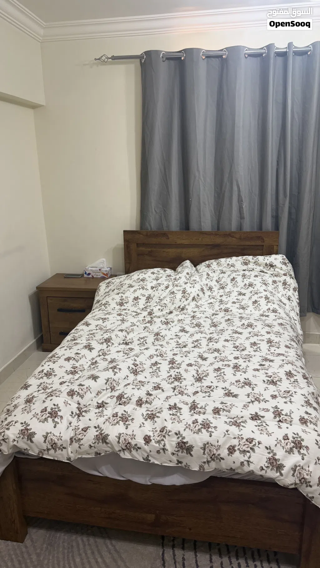 سرير مع كمدينو من بان هوم