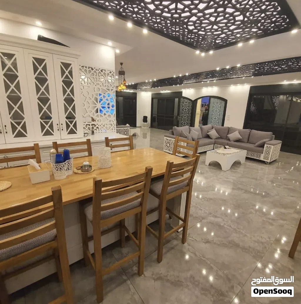 مزرعة القصر الذهبي ترحب بكم
