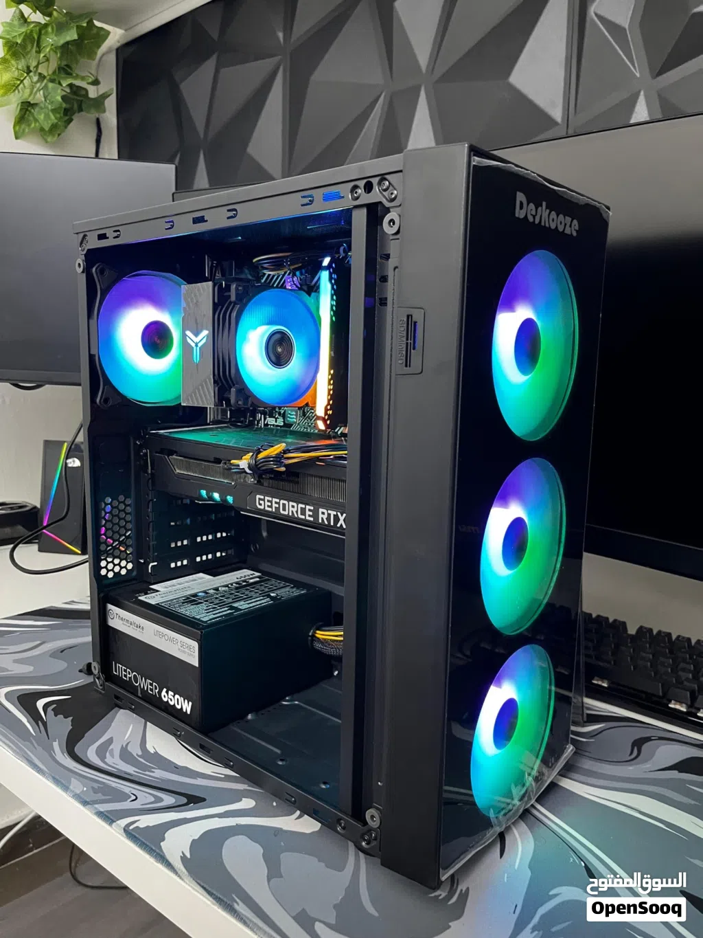 سيت اب pc gaming بيسي مع طاوله وكامل الملحقات سعر ممتاز جدا مع شاشتين وحامل الشاشات
