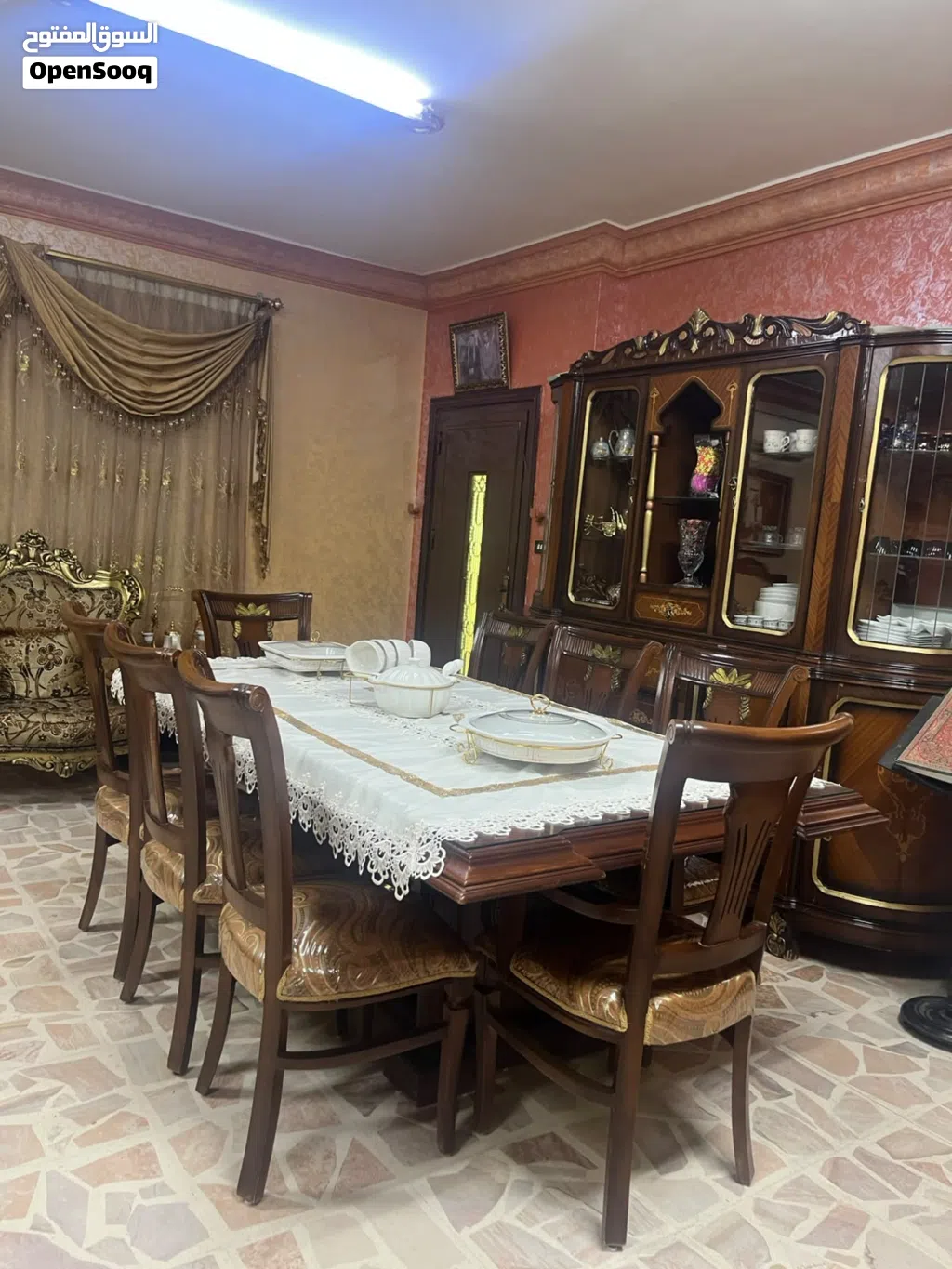 طاولة سفرة خشب زان بالكامل مع 8 كراسي للبيع
