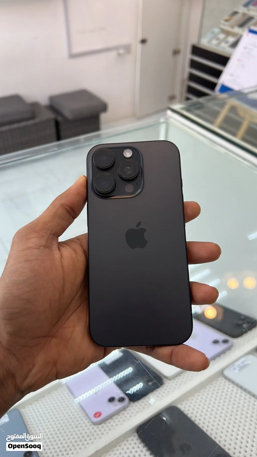 Iphone 16pro 1TB Esim 91% battery Excellent and everything orginal