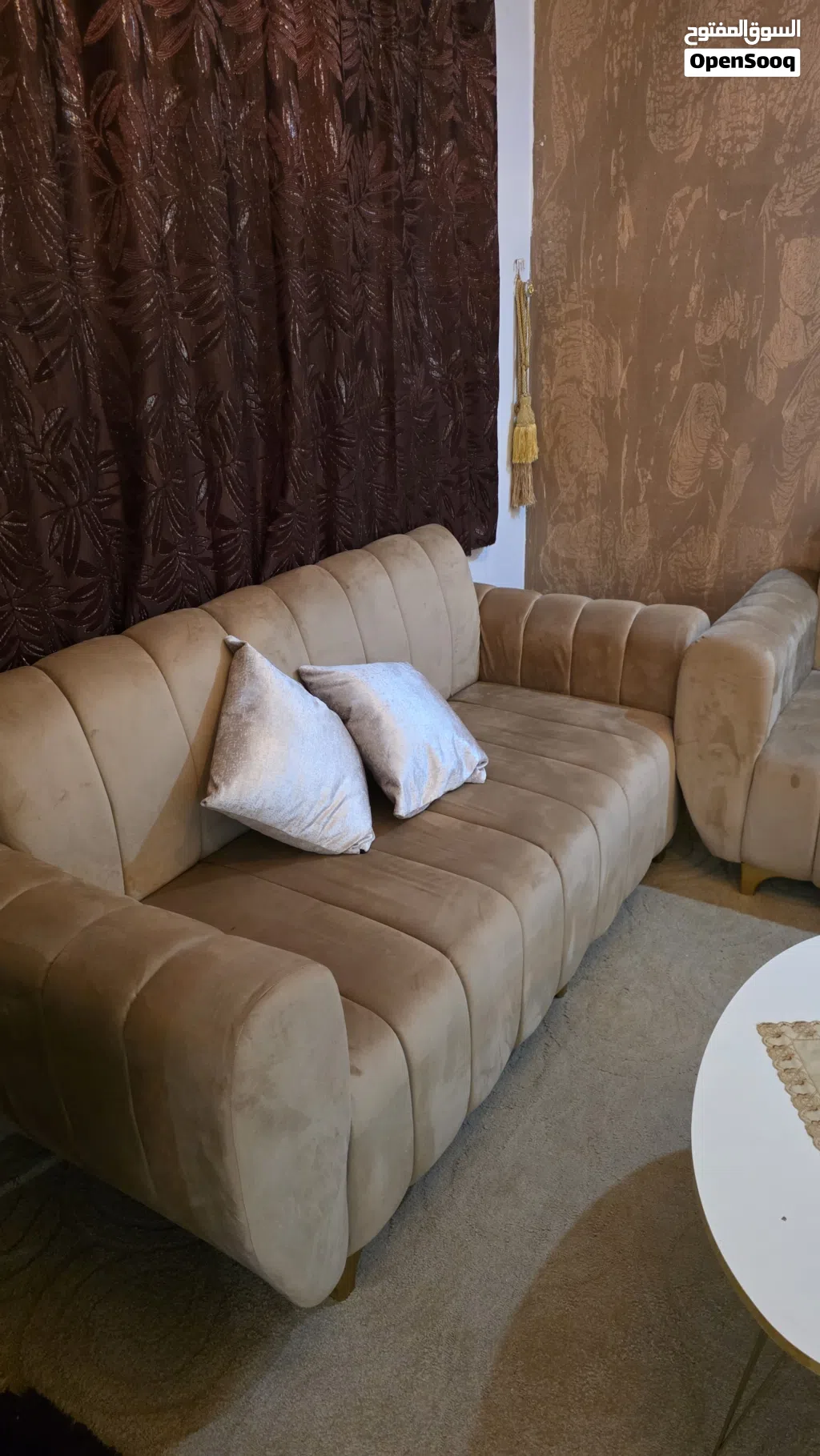 صالون للبيع،اقرى الوصف