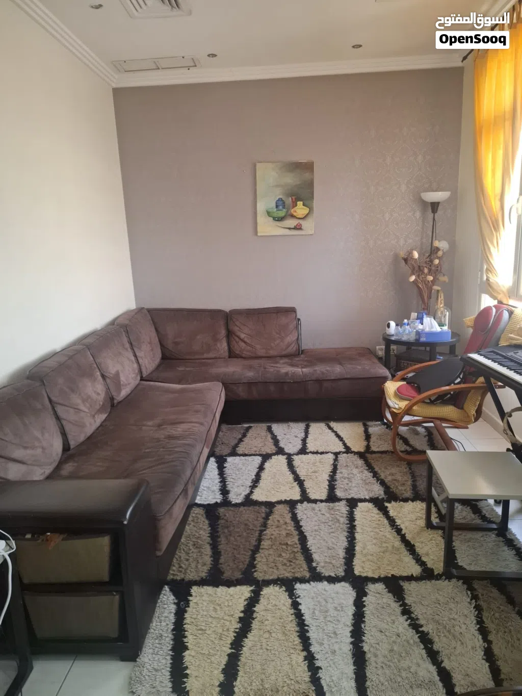 L-Shaped Solid Wood Sofa - نبة زاوية (L-Shape) خشب صلب