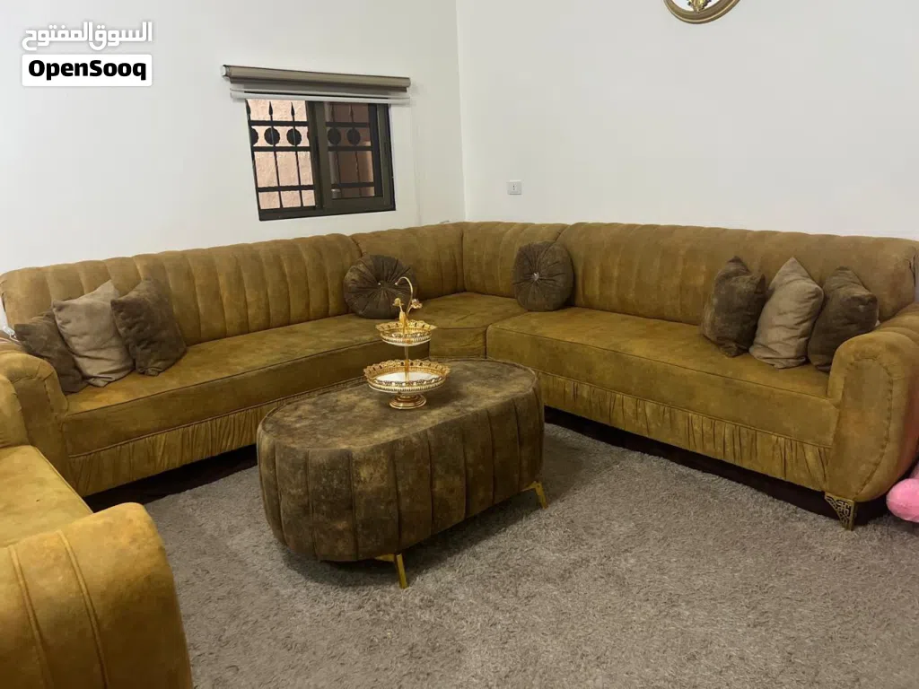 طقم كورنر ب حاله جيده