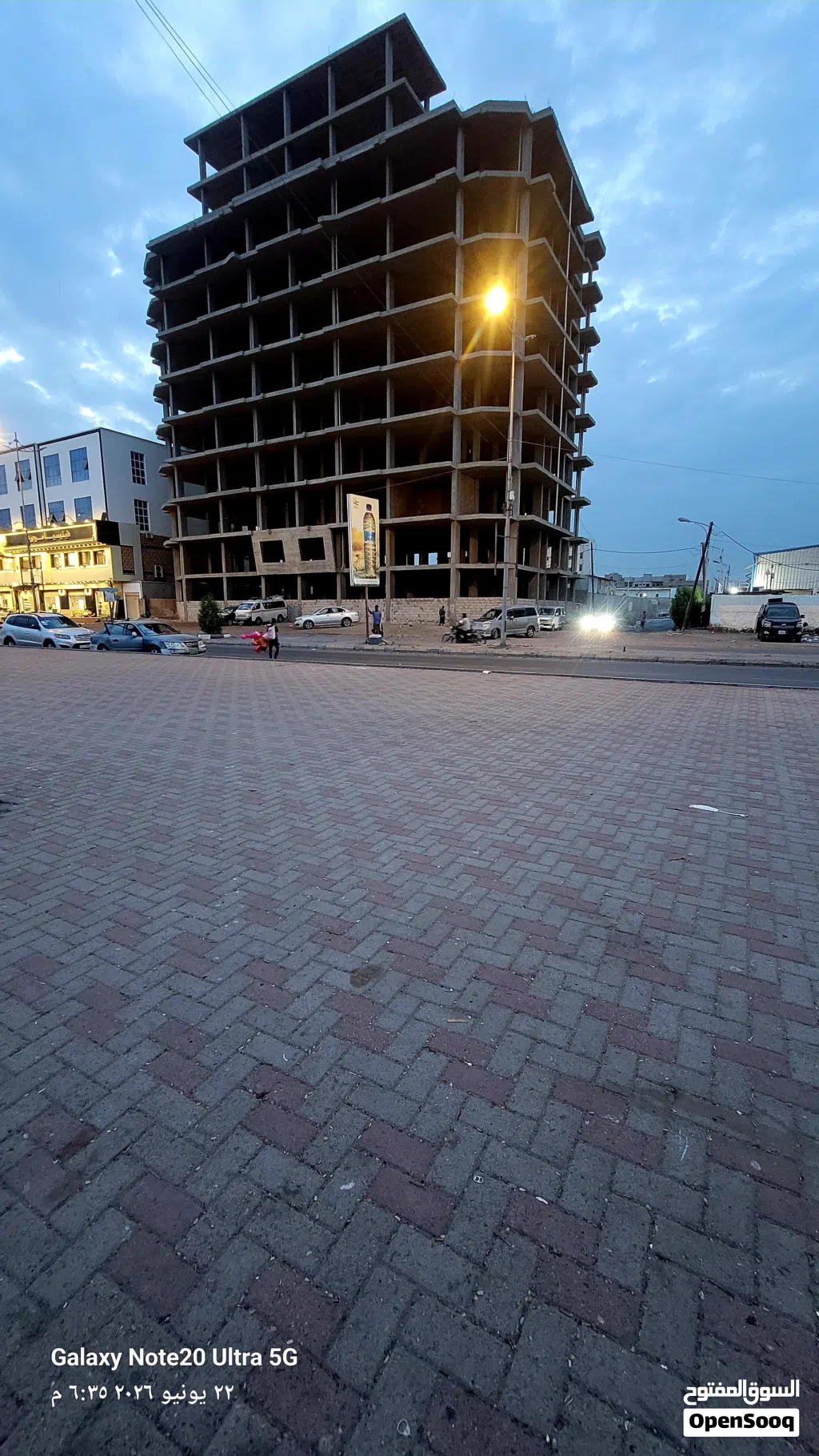 عماره 11 دور ركنية للبيع على كورنيش المحافظ مع حوش خلفي التفاصيل في الوصف