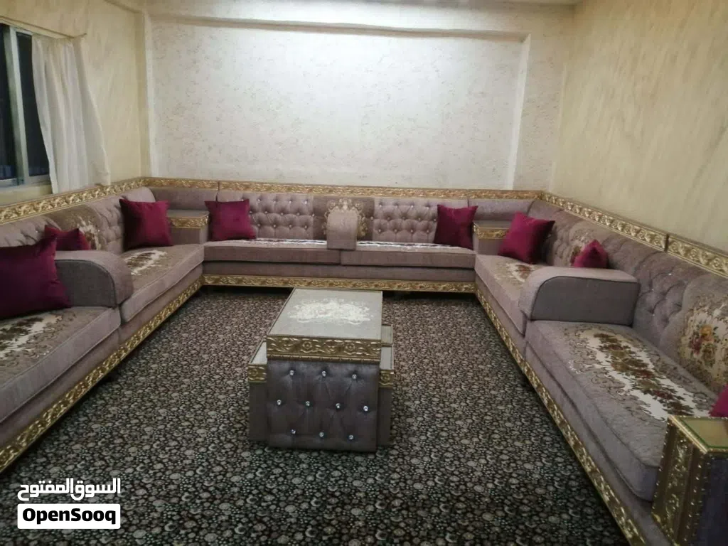 كنب غرفة جلوس للبيع