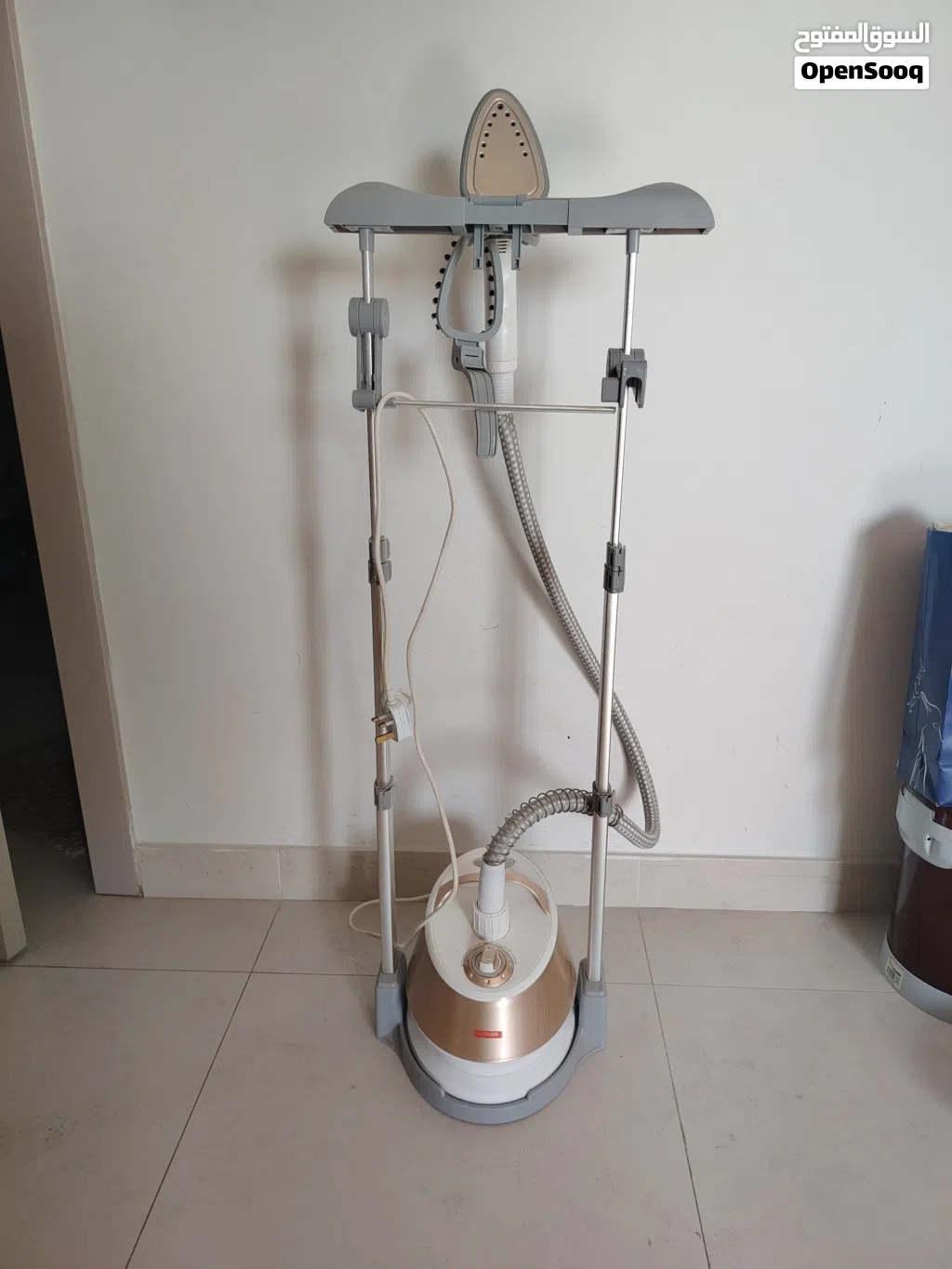مكواة بخار بحالة جيده جدا