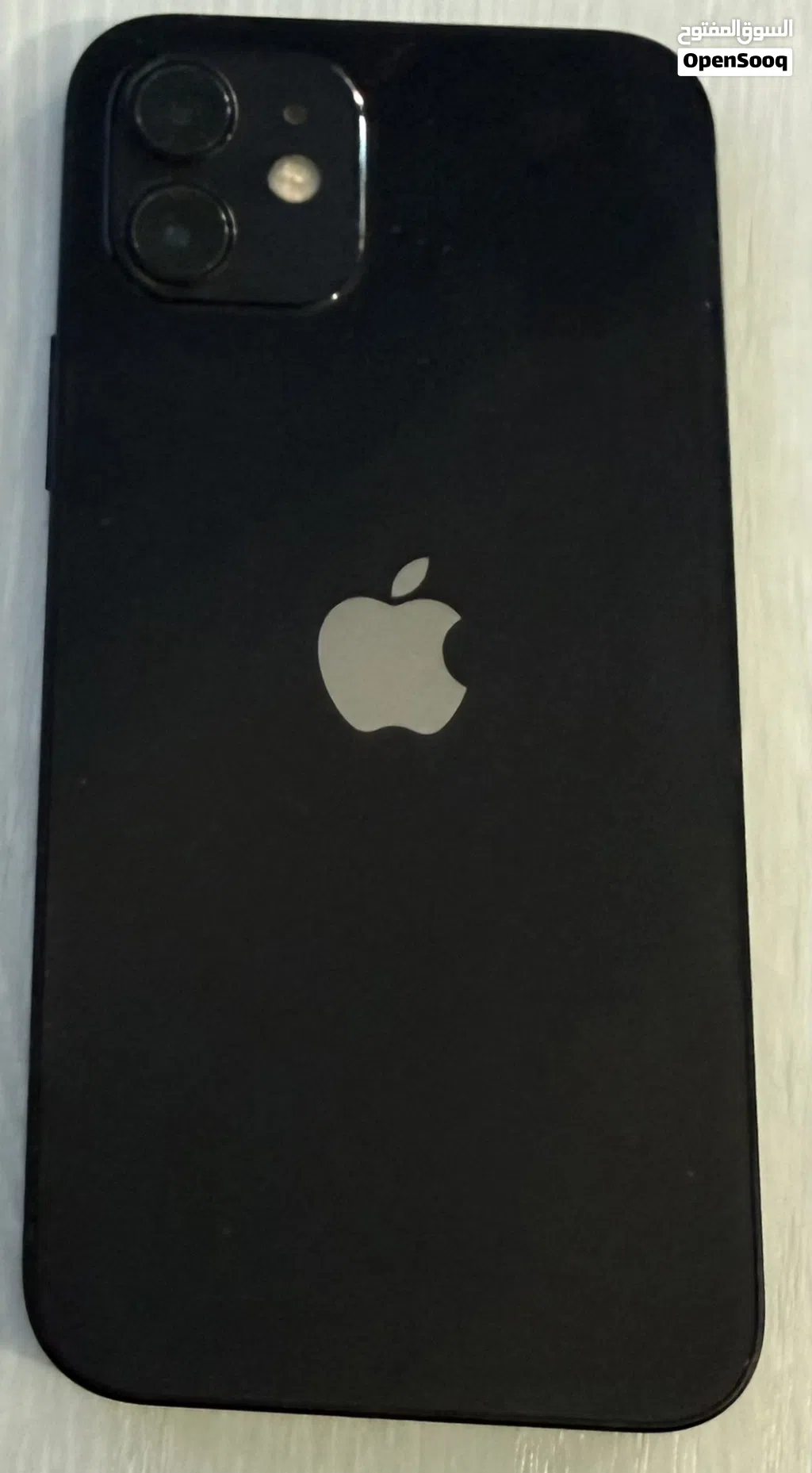 Iphone 12 128gb مع الكرتونة و السلك الأصلي بحالة ممتازة