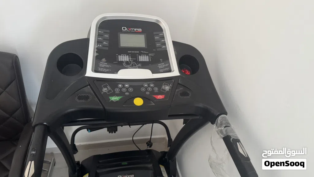 جهاز مشي بحالة ممتازة treadmill in very clean condition