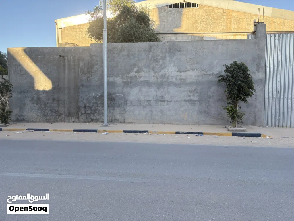 هنقر بني حديث للأيجار